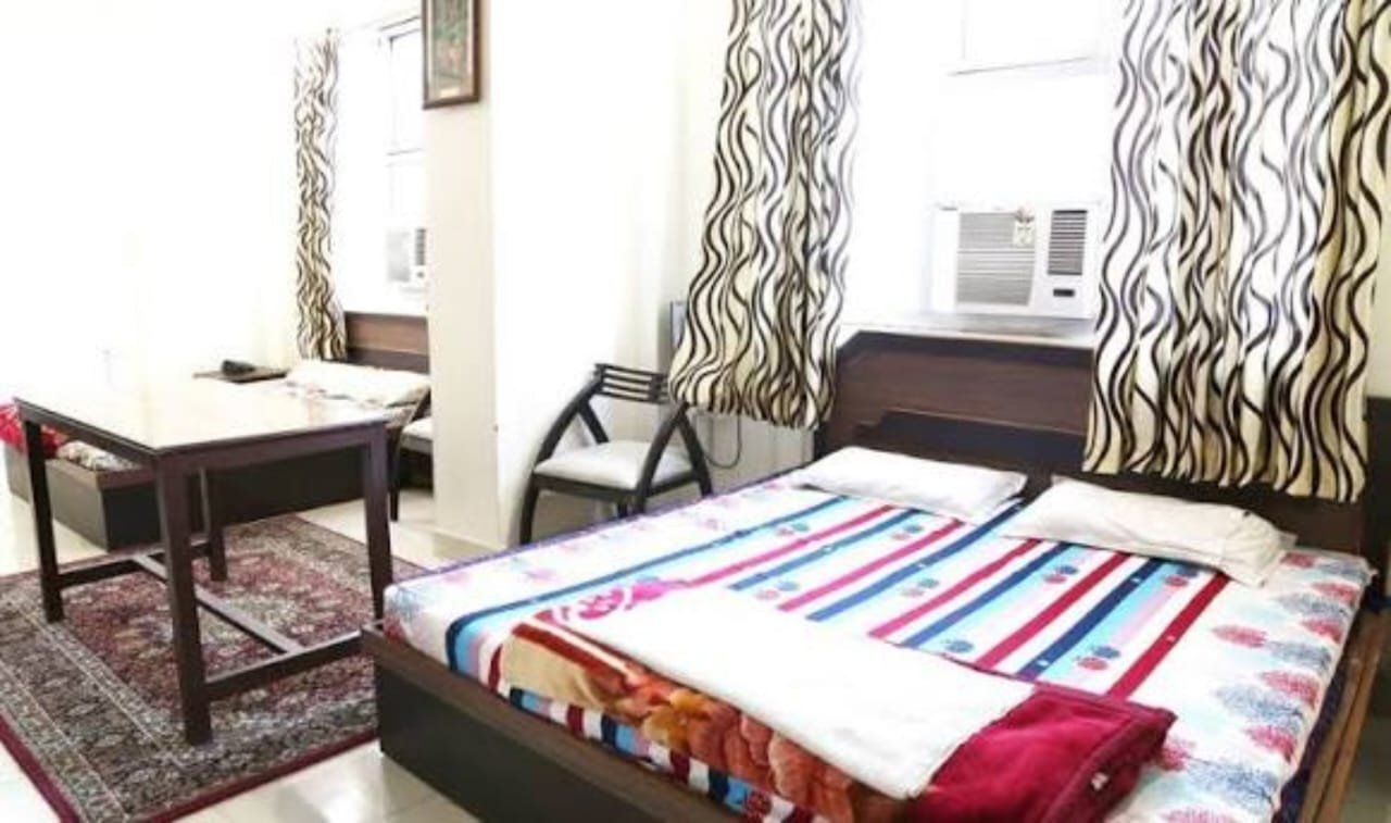 Four beds Room